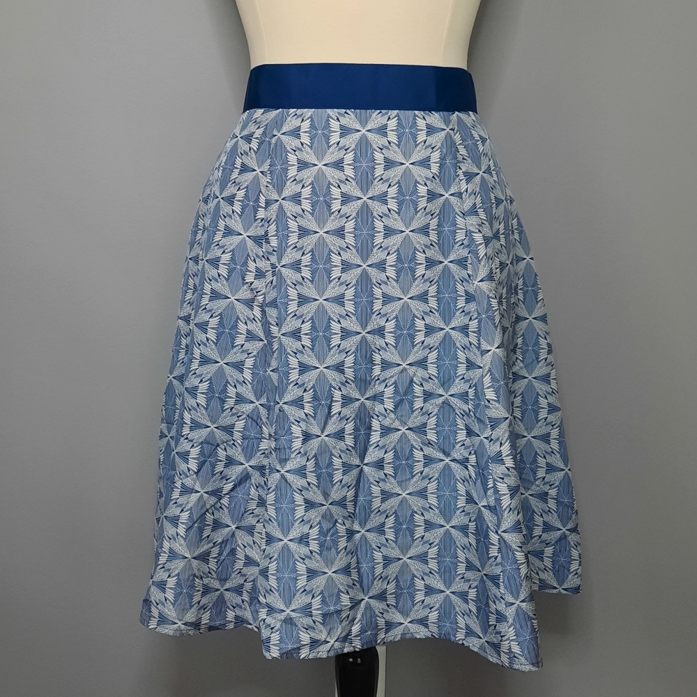 Pendleton Silk Satin Blue White Geometric Print Fit and Flare Midi Skirt size 14